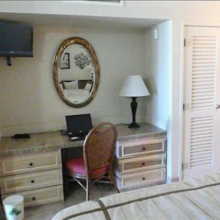 Luxury Beachfront - One Step To Sapphire Beach East End  Екстериор снимка