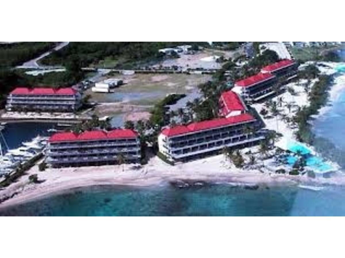 Luxury Beachfront - One Step To Sapphire Beach East End  Екстериор снимка